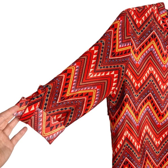 No Boundaries Red Chevron Striped Roll Tab Sleeve Dress - Picture 2 of 10